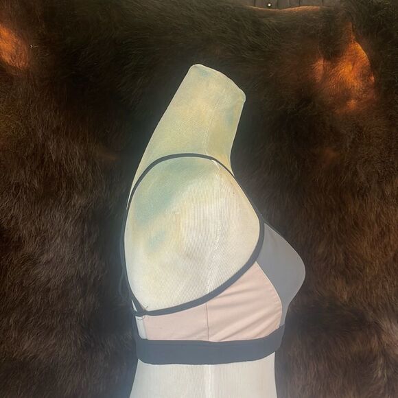 ALO sports bra S (3750) - Picture 3 of 6